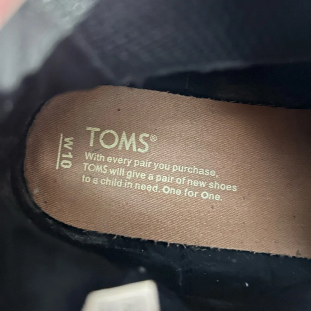 EUC Tom's Women's Sz 10 Ella Black Suede Chelsea Ankle Boots Classic Minimalist